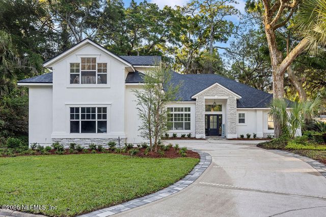 13850 WINDSOR CROWN Court E, Jacksonville, FL 32225