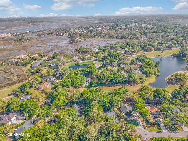 13850 WINDSOR CROWN Court E, Jacksonville, FL 32225