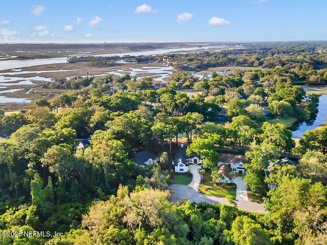 13850 WINDSOR CROWN Court E, Jacksonville, FL 32225