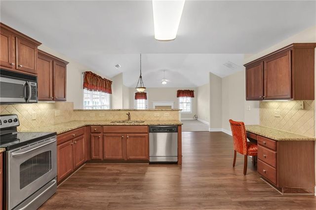 2055 Hickory Station Circle, Snellville, GA 30078