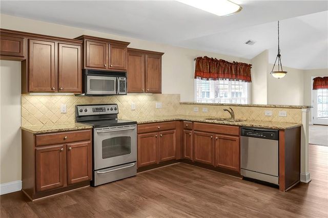 2055 Hickory Station Circle, Snellville, GA 30078