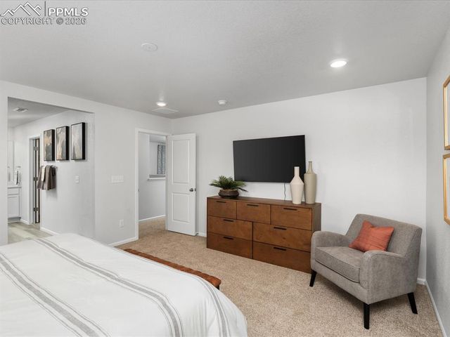 6683 Roundtail Way, Colorado Springs, CO 80925