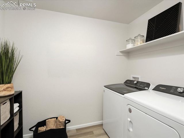 6683 Roundtail Way, Colorado Springs, CO 80925