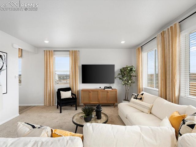 6683 Roundtail Way, Colorado Springs, CO 80925