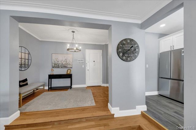 210 Martine Avenue 5F, White Plains, NY 10601