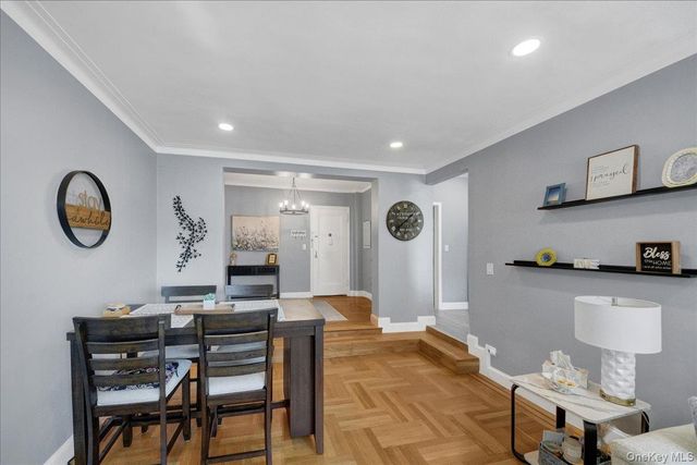 210 Martine Avenue 5F, White Plains, NY 10601