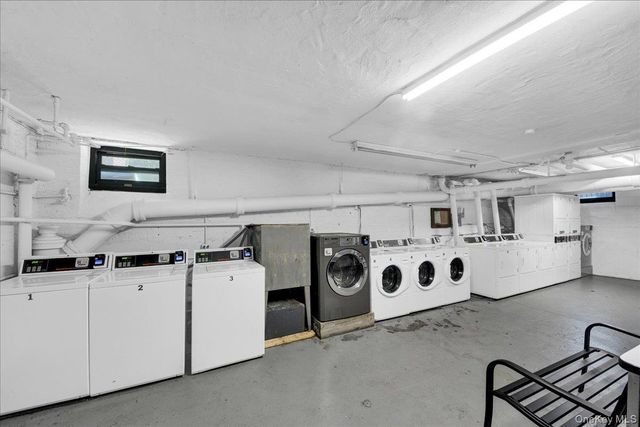 210 Martine Avenue 5F, White Plains, NY 10601