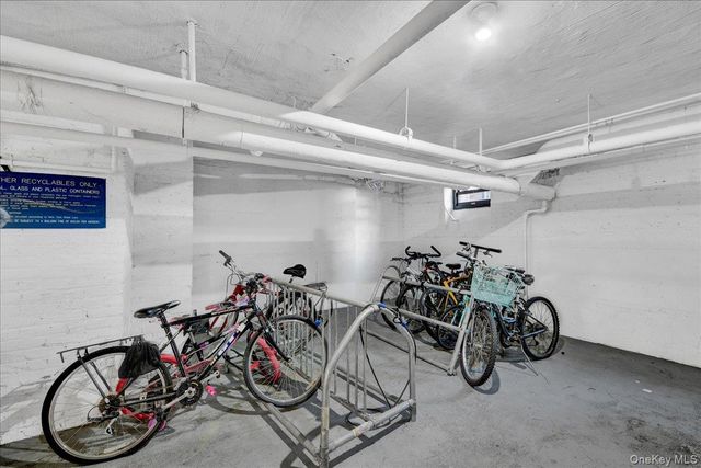 210 Martine Avenue 5F, White Plains, NY 10601