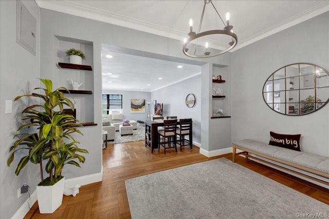 210 Martine Avenue 5F, White Plains, NY 10601