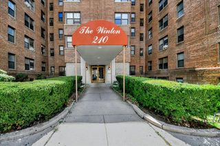 210 Martine Avenue 5F, White Plains, NY 10601