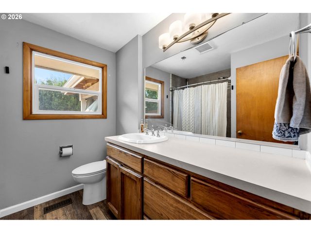 4704 Nw GRANT St, Vancouver, WA 98663