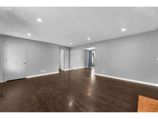 4704 Nw GRANT St, Vancouver, WA 98663