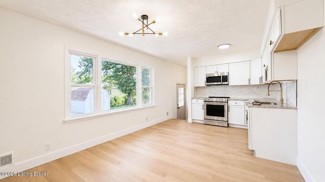 4107 Glen Valley Rd, Louisville, KY 40219