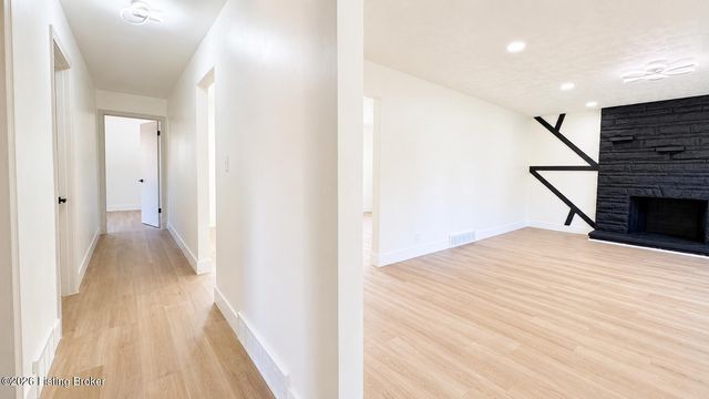 4107 Glen Valley Rd, Louisville, KY 40219