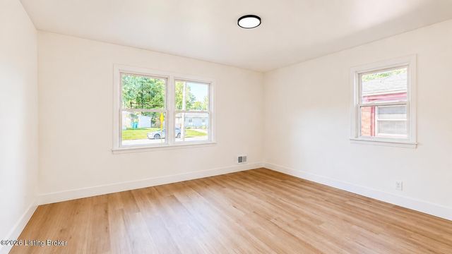 4107 Glen Valley Rd, Louisville, KY 40219