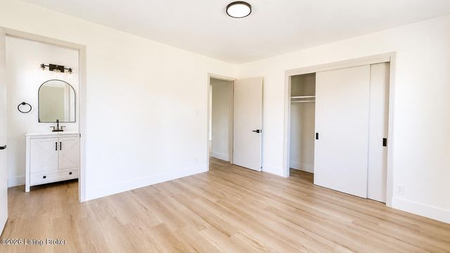 4107 Glen Valley Rd, Louisville, KY 40219