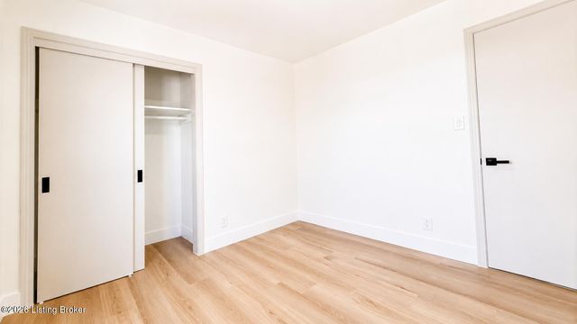 4107 Glen Valley Rd, Louisville, KY 40219