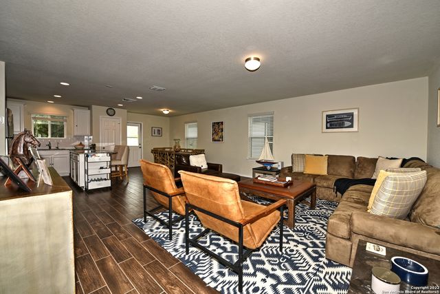 7807 Cottonwood Ridge, Boerne, TX 78015