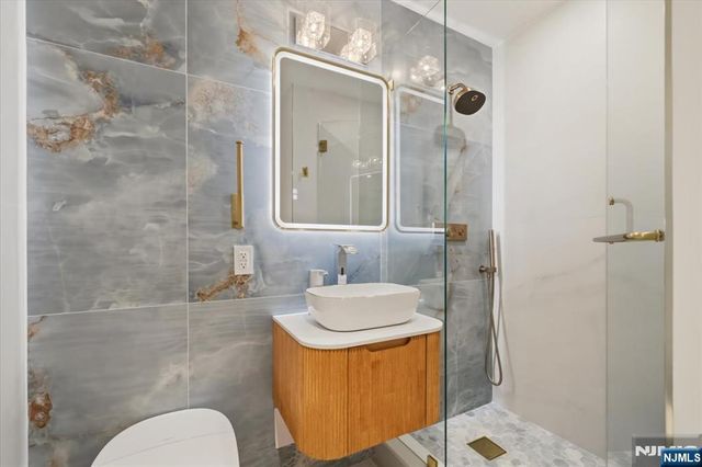 100 Carlyle Drive VG6, Cliffside Park, NJ 07010