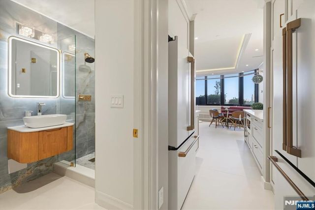 100 Carlyle Drive VG6, Cliffside Park, NJ 07010