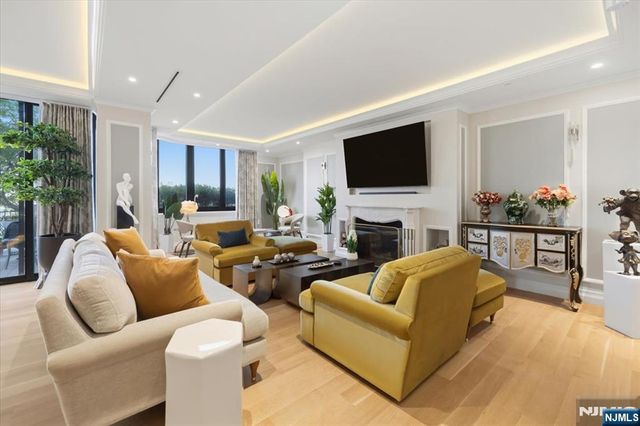100 Carlyle Drive VG6, Cliffside Park, NJ 07010