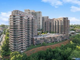 100 Carlyle Drive VG6, Cliffside Park, NJ 07010