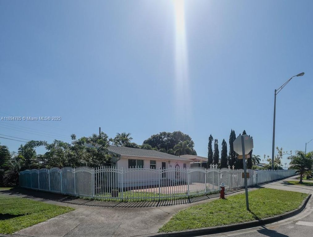 3495 W 2nd Ave, Hialeah, FL 33012