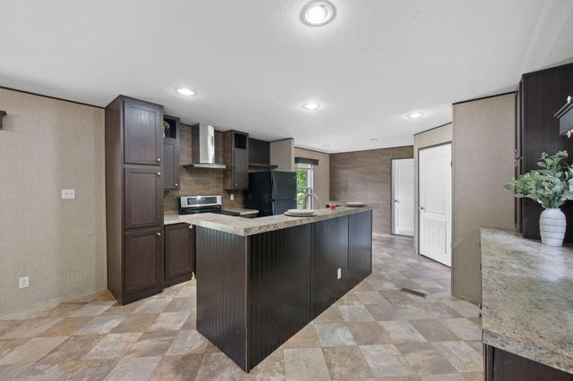 42 County Road 2802, Cleveland, TX 77327