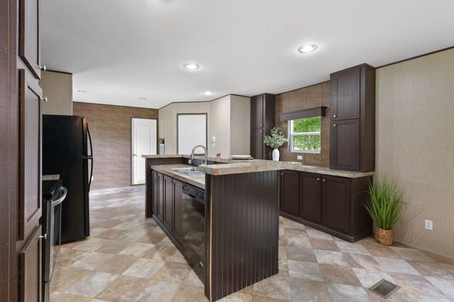 42 County Road 2802, Cleveland, TX 77327