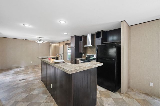42 County Road 2802, Cleveland, TX 77327