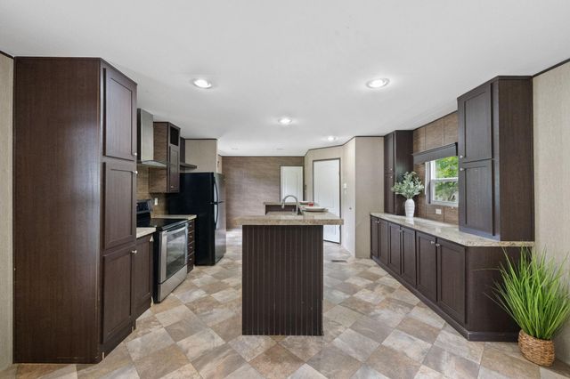 42 County Road 2802, Cleveland, TX 77327