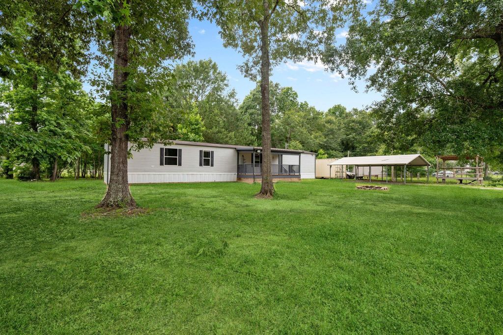 42 County Road 2802, Cleveland, TX 77327