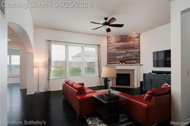 24636 Padstone Drive, South Lyon, MI 48178