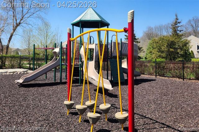 24636 Padstone Drive, South Lyon, MI 48178