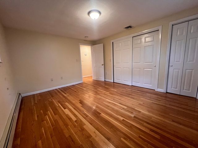 15 Oak Road, Waltham, MA 02451