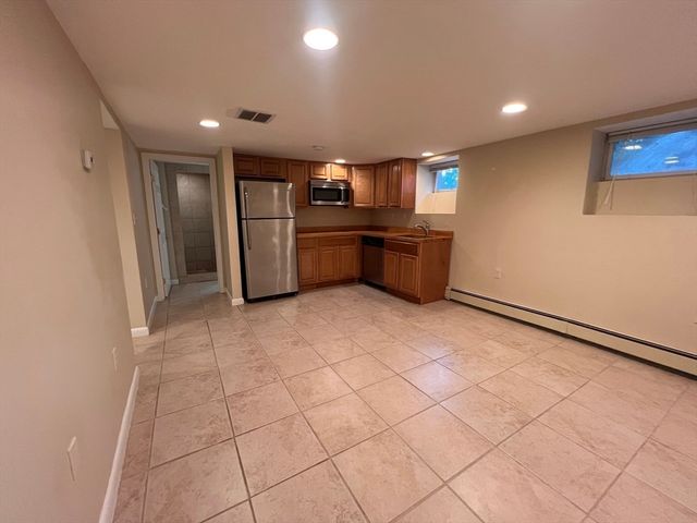 15 Oak Road, Waltham, MA 02451