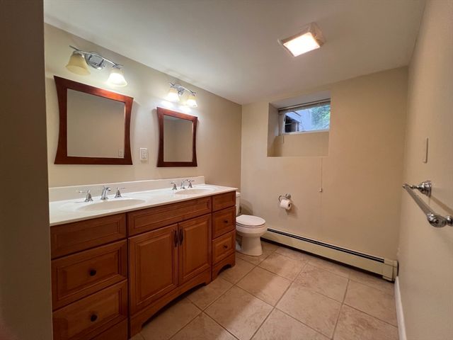 15 Oak Road, Waltham, MA 02451