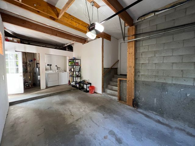 15 Oak Road, Waltham, MA 02451