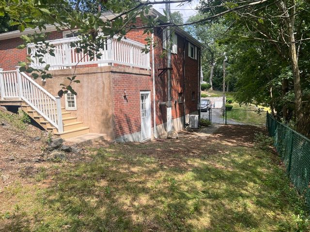15 Oak Road, Waltham, MA 02451