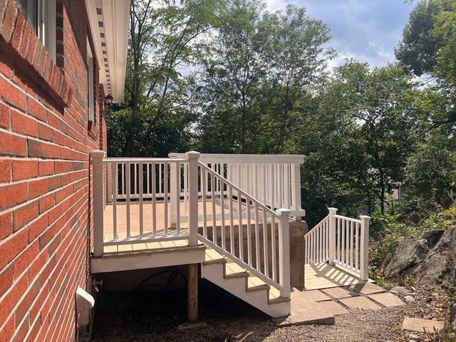 15 Oak Road, Waltham, MA 02451