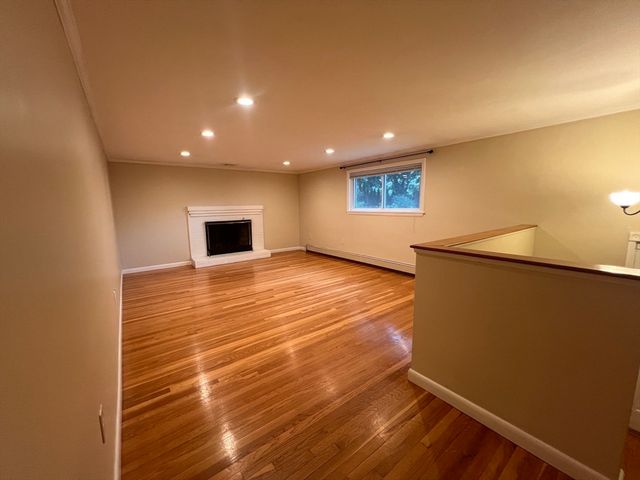 15 Oak Road, Waltham, MA 02451