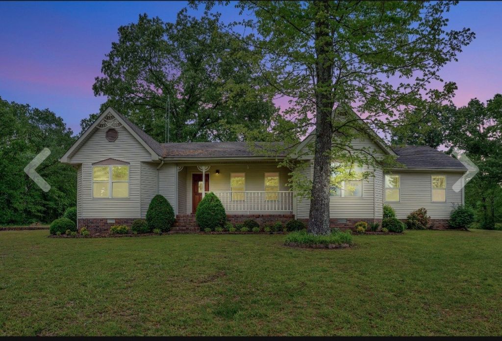 735 Railroad Bed Pike, Summertown, TN 38483