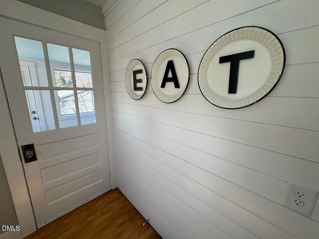 310 Crest Drive, Chapel Hill, NC 27516