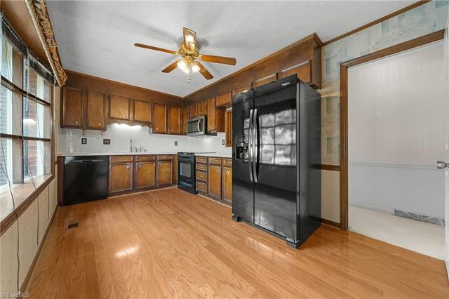 3118 Burke Mill Court, Winston-salem, NC 27103