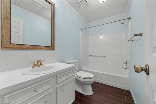 3118 Burke Mill Court, Winston-salem, NC 27103