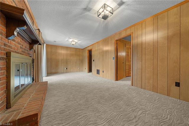 3118 Burke Mill Court, Winston-salem, NC 27103