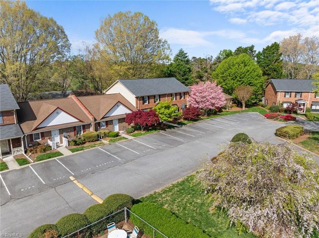 3118 Burke Mill Court, Winston-salem, NC 27103