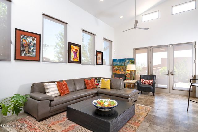 2644 E Via Corta Dei Fiori, Tucson, AZ 85718