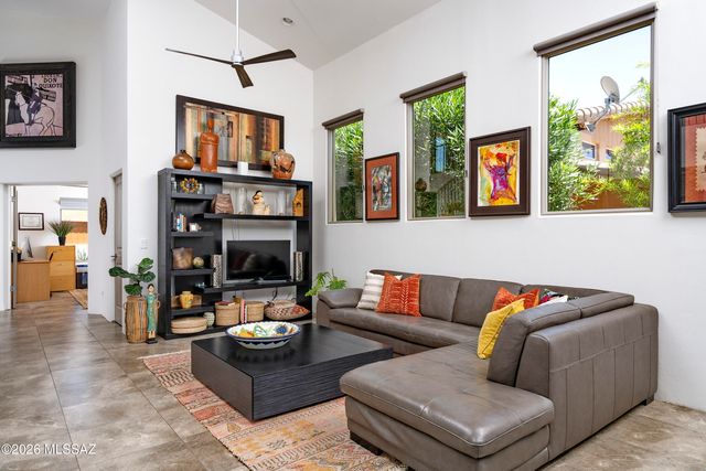2644 E Via Corta Dei Fiori, Tucson, AZ 85718