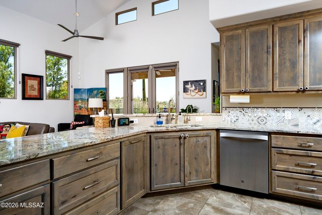 2644 E Via Corta Dei Fiori, Tucson, AZ 85718